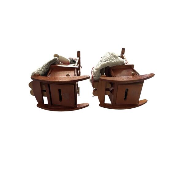 Steinbach Volkskunst Smoker Grandma & Grandpa Rocking Chair Music Boxes Set - Picture 5 of 6